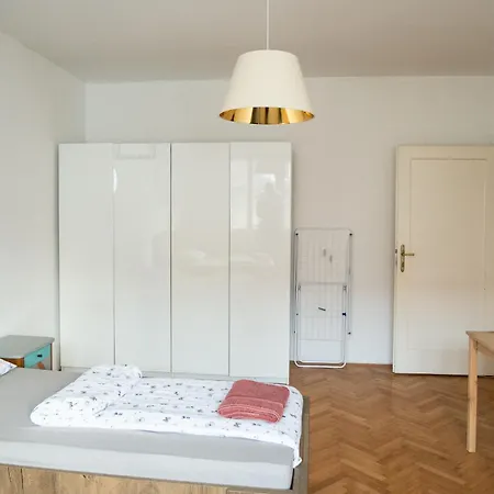 Lägenhet Family Friendly In The Center Ljubljana